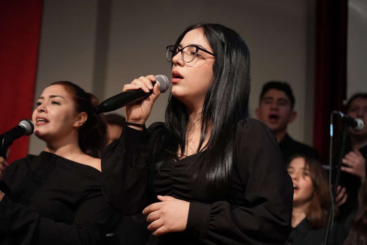 Muğla’da ‘Kim Var?’: Öğrenciler ve Yücel Arzen Aynı Sahnede 4